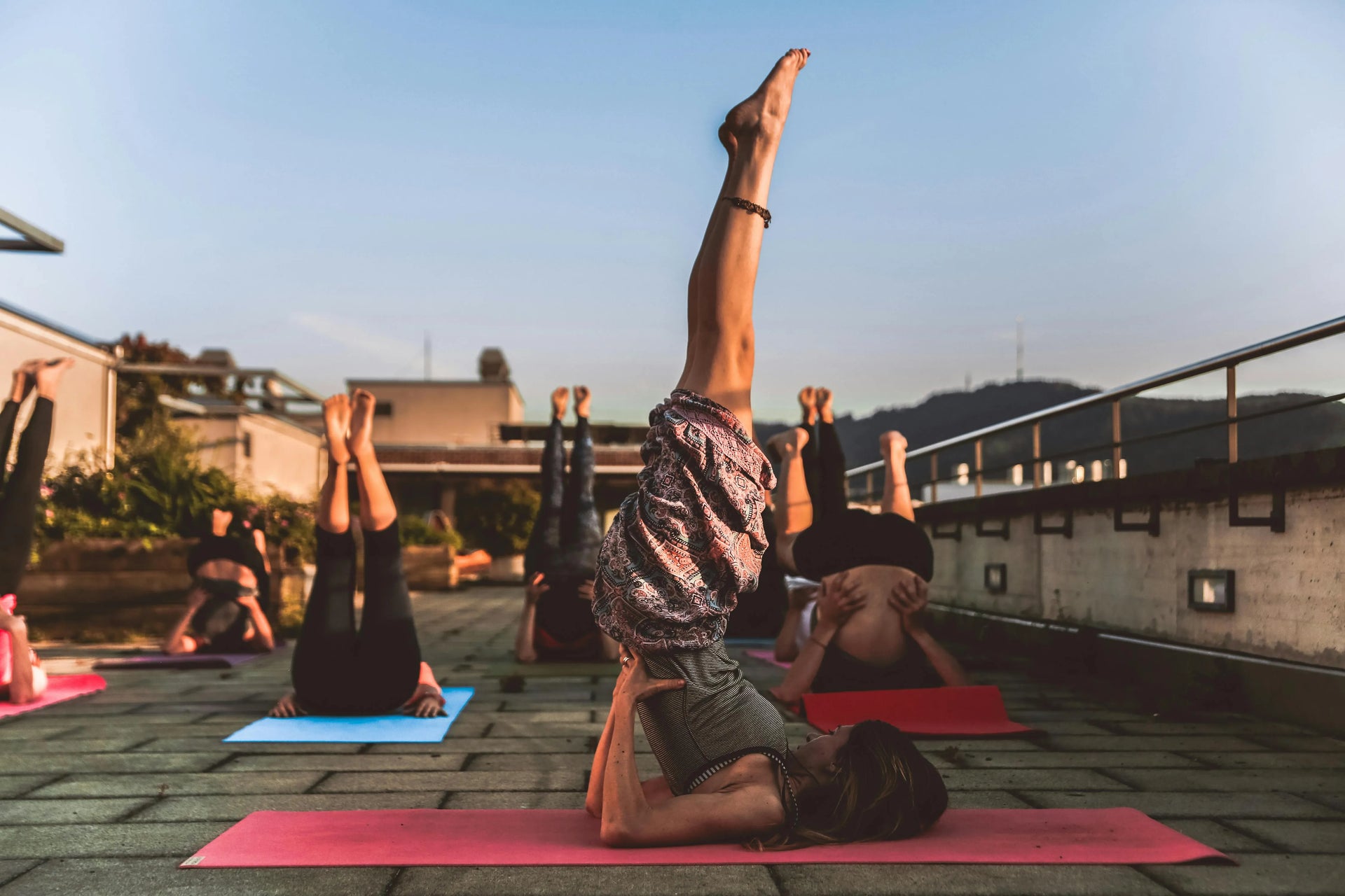 Yoga Mat Material Guide: Discover the Healthiest, Safest Options (+ Top Picks for 2025)