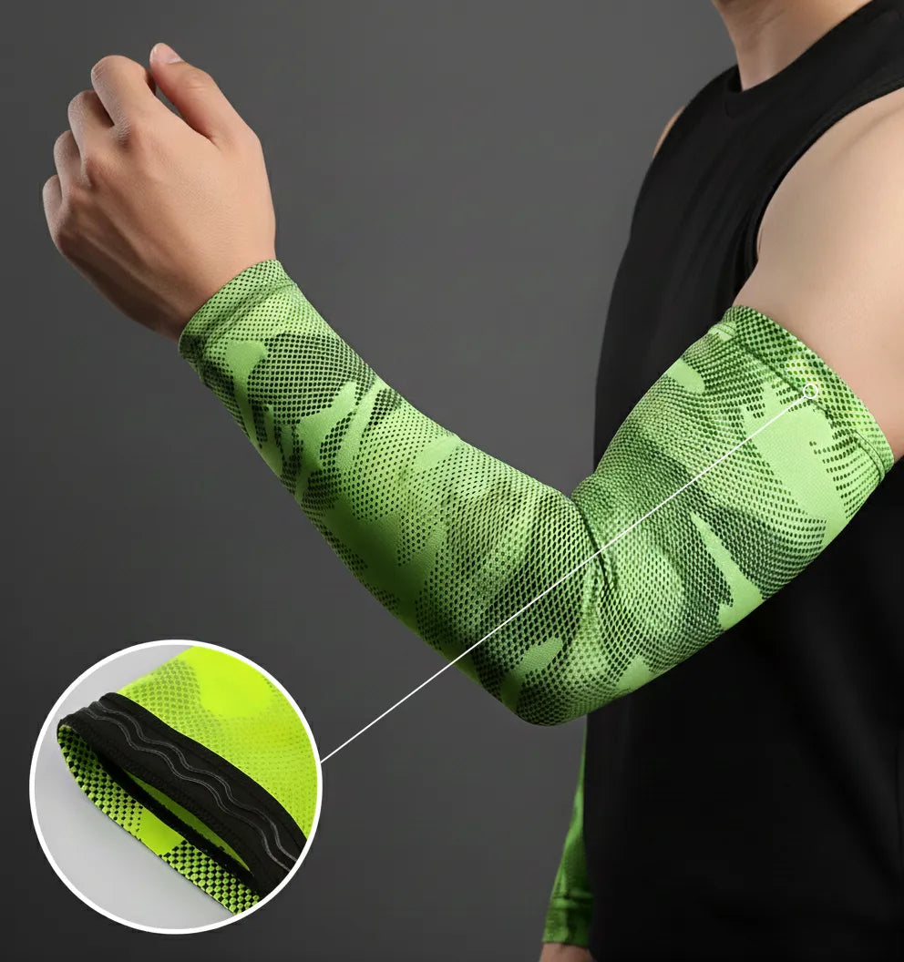 Green camo arm sleeve with magnified silicone anti-slip cuff; elastic, breathable sun-protection sleeve for running and cycling.